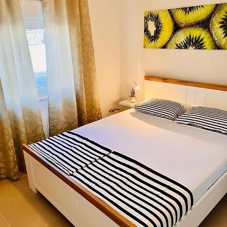Kiwi, Rogoznica Apartment Rogoznica (Sibenik-Knin)