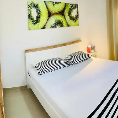 Kiwi, Apartman Rogoznica (Sibenik-Knin)
