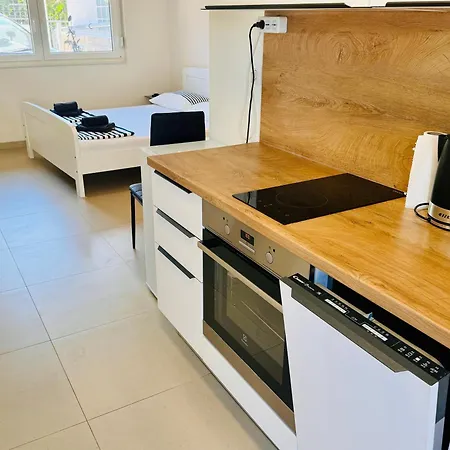 Daire Kiwi, Rogoznica (Sibenik-Knin)