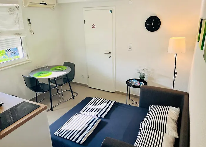 Kiwi, Rogoznica (Sibenik-Knin)